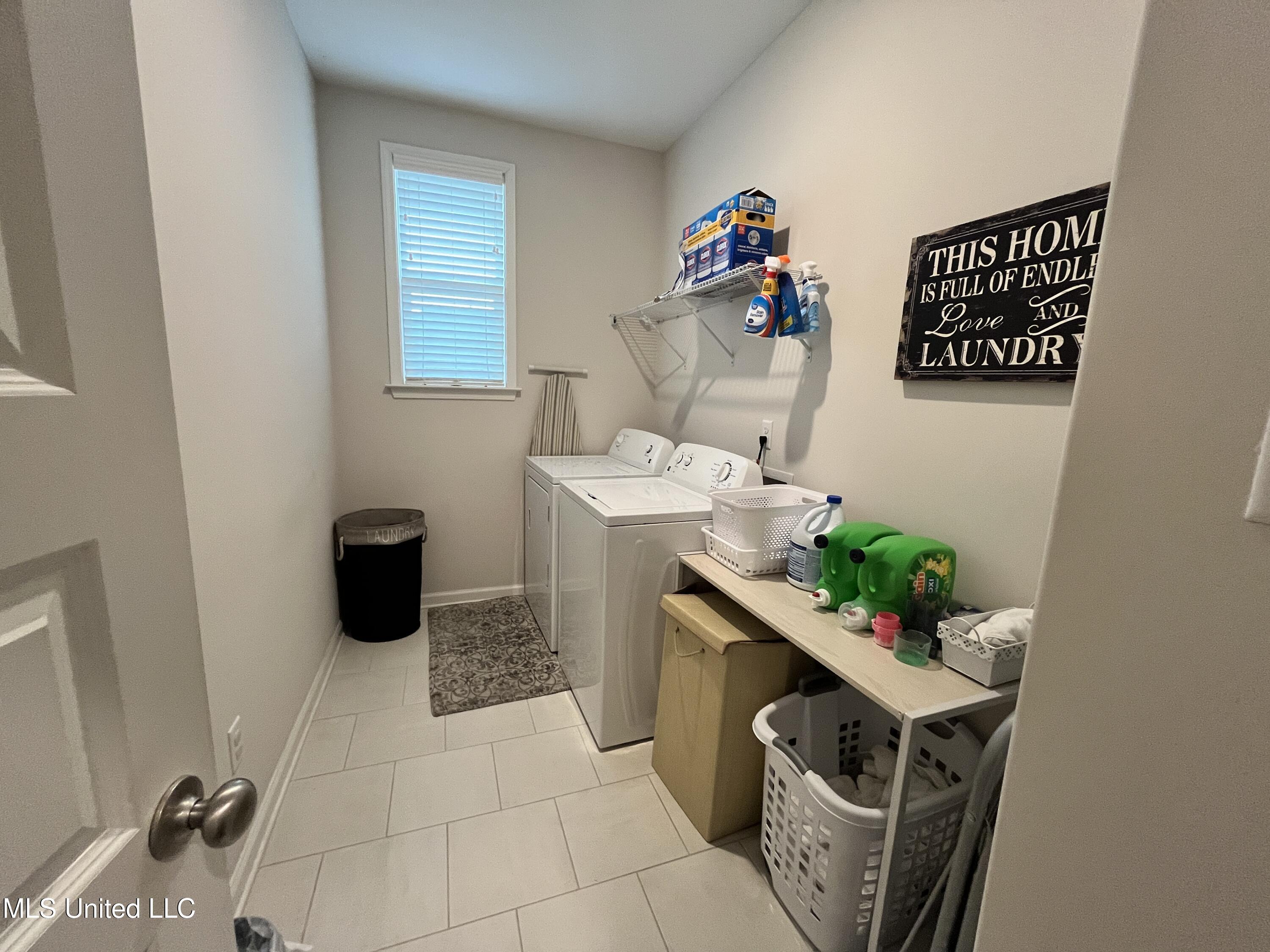 7276 Edgewater Drive Olive Branch, MS 38654 - Photo 22 of 41 20260121_194914712_iOS