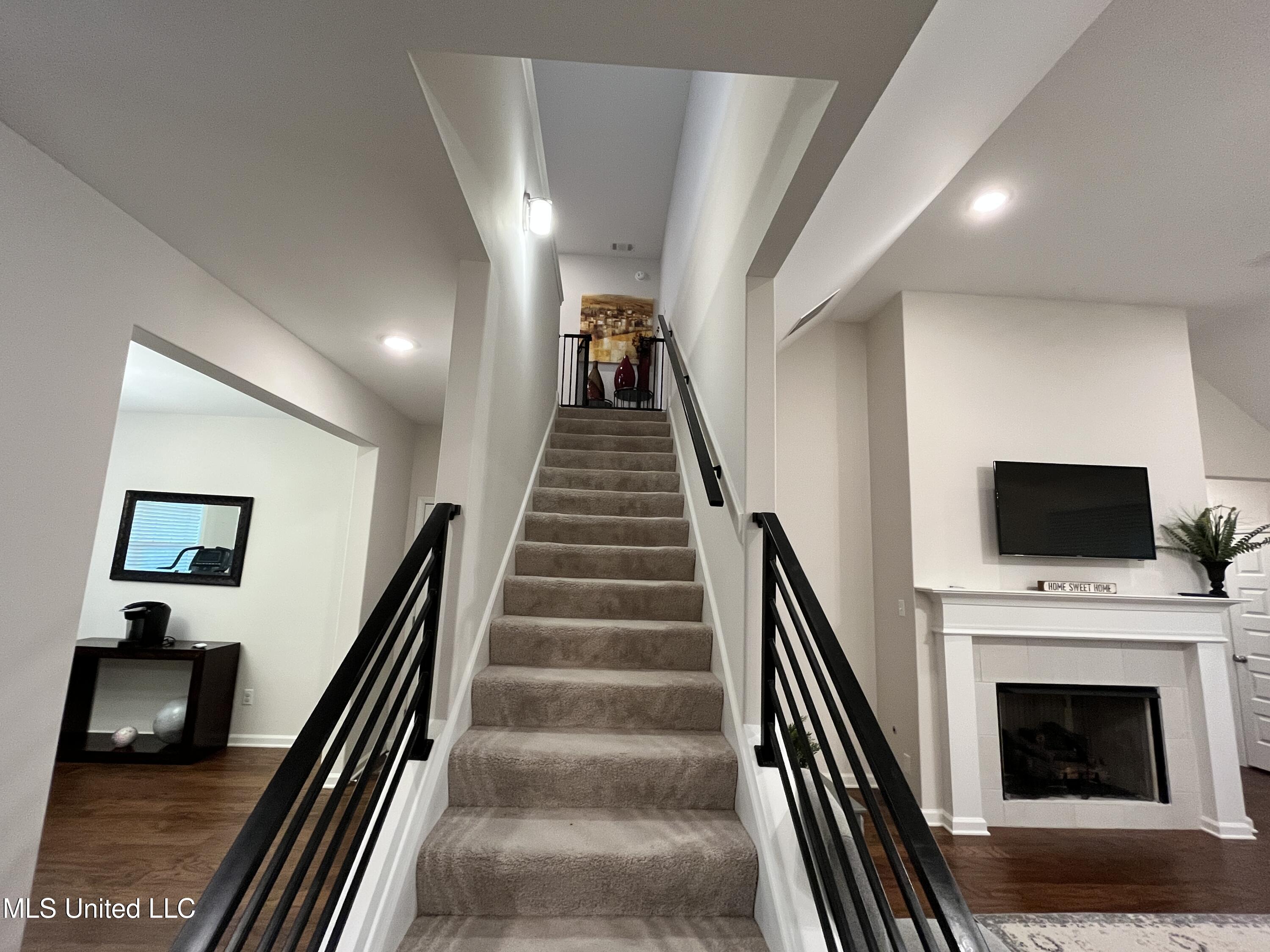 7276 Edgewater Drive Olive Branch, MS 38654 - Photo 29 of 41 20260121_195414166_iOS