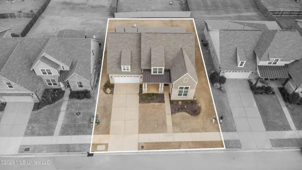 $399,900 | 7276 Edgewater Drive, Olive Branch, MS 38654