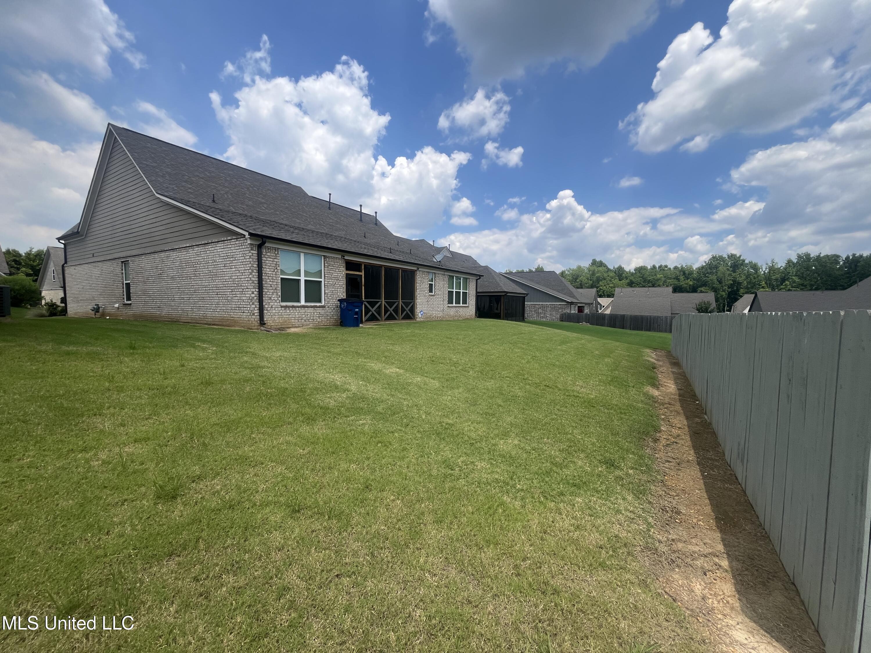 7276 Edgewater Drive Olive Branch, MS 38654 - Photo 39 of 41 IMG_7927