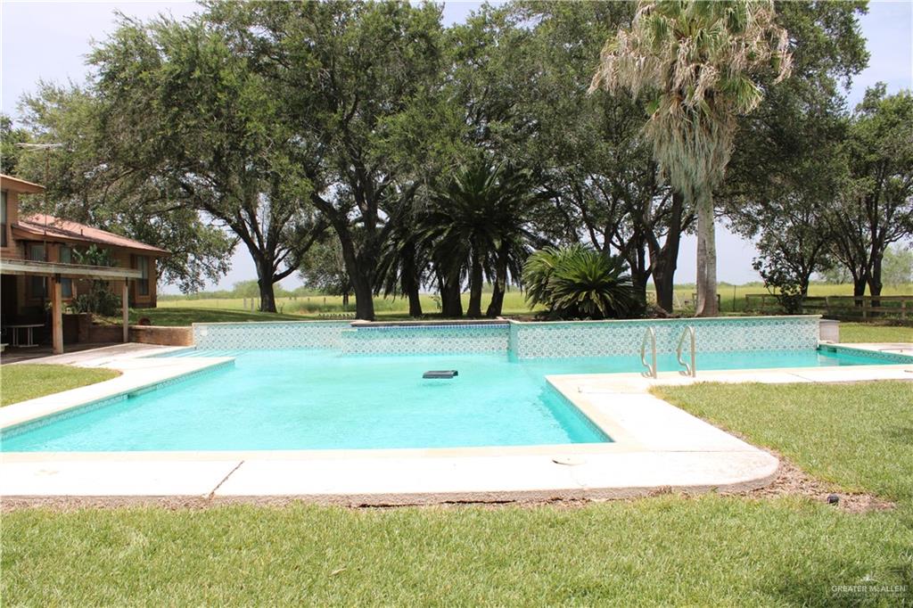 412 Cr 412 Road Falfurrias, TX 78355 - Photo 16 of 33