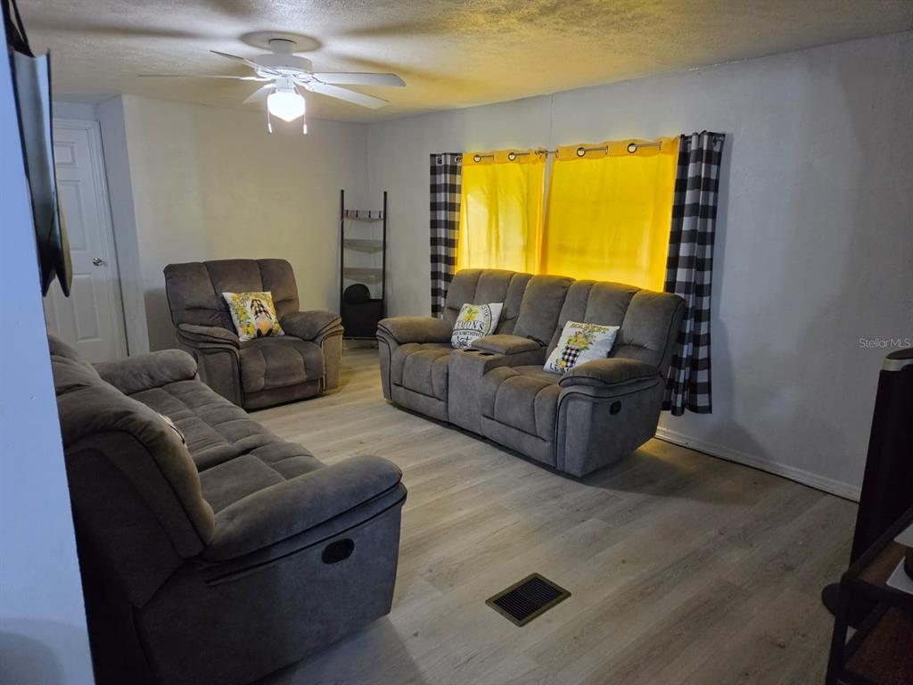 6663 Pompeii Road Orlando, FL 32822 - Photo 10 of 37