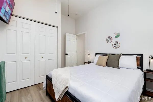 $1,175,000 | 2608 South 11th Street, St. Louis, MO 63118