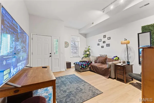 $1,175,000 | 2608 South 11th Street, St. Louis, MO 63118
