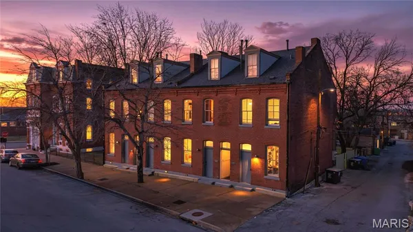$1,175,000 | 2608 South 11th Street, St. Louis, MO 63118