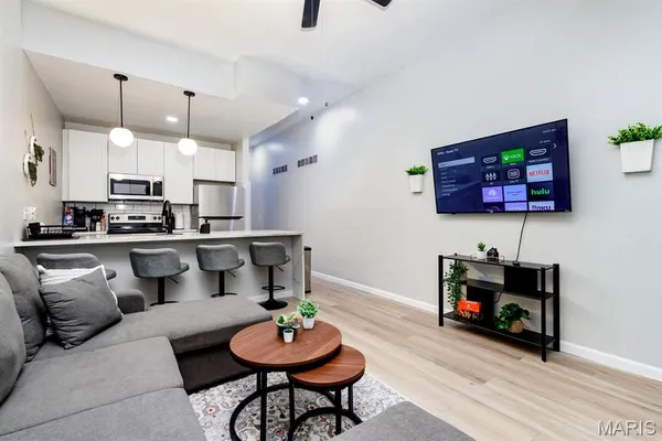 $1,175,000 | 2608 South 11th Street, St. Louis, MO 63118