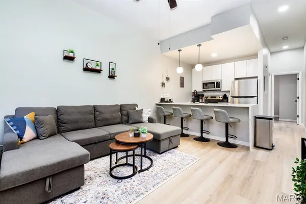 $1,175,000 | 2608 South 11th Street, St. Louis, MO 63118