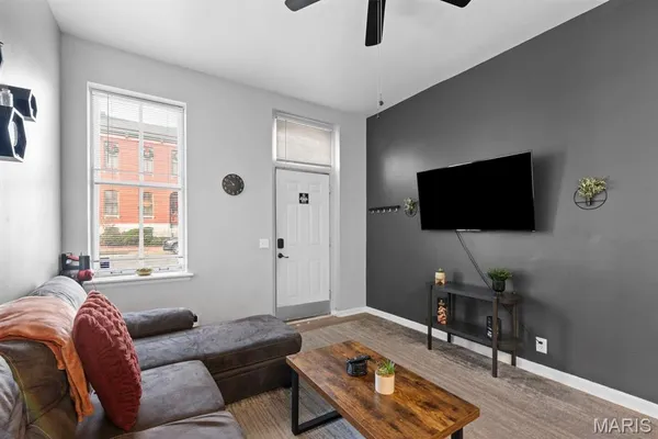 $1,175,000 | 2608 South 11th Street, St. Louis, MO 63118