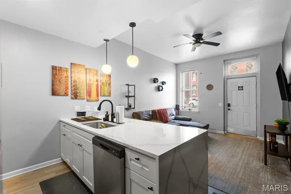 $1,175,000 | 2608 South 11th Street, St. Louis, MO 63118