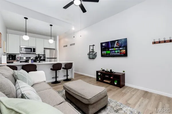 $1,175,000 | 2608 South 11th Street, St. Louis, MO 63118
