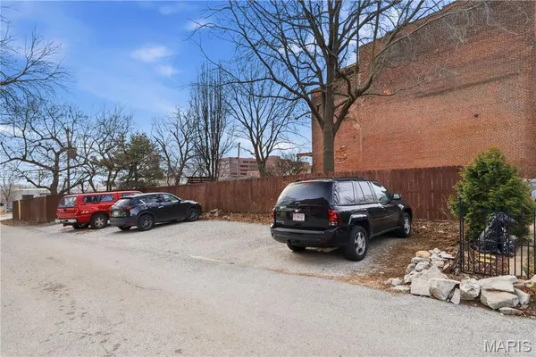 $1,175,000 | 2608 South 11th Street, St. Louis, MO 63118