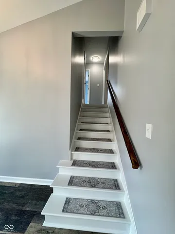 $329,000 | 21 Bluebird Court, Greenfield, IN 46140