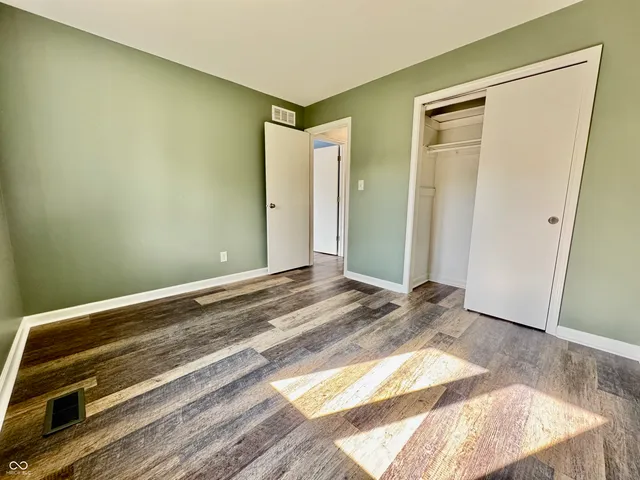 $329,000 | 21 Bluebird Court, Greenfield, IN 46140