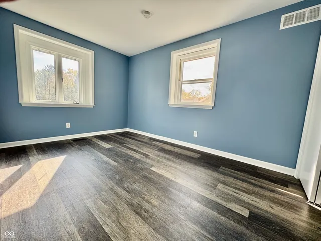 $329,000 | 21 Bluebird Court, Greenfield, IN 46140