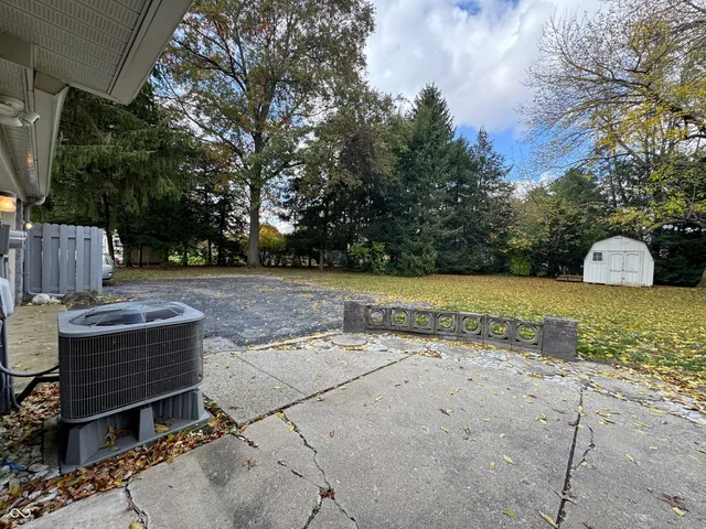 $329,000 | 21 Bluebird Court, Greenfield, IN 46140