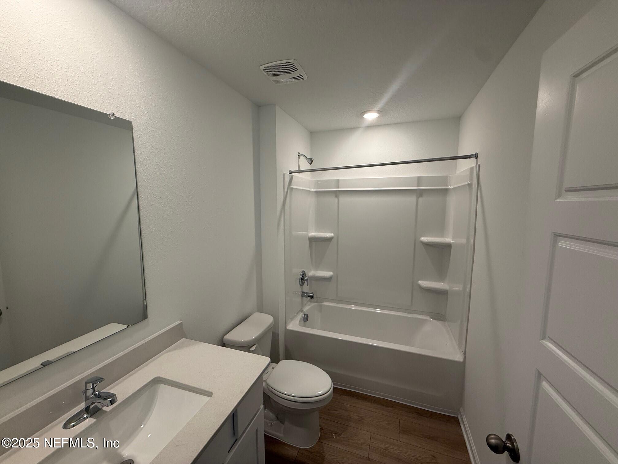 12251 Yew Tree Road Jacksonville, FL 32218 - Photo 33 of 76 hall bathroom