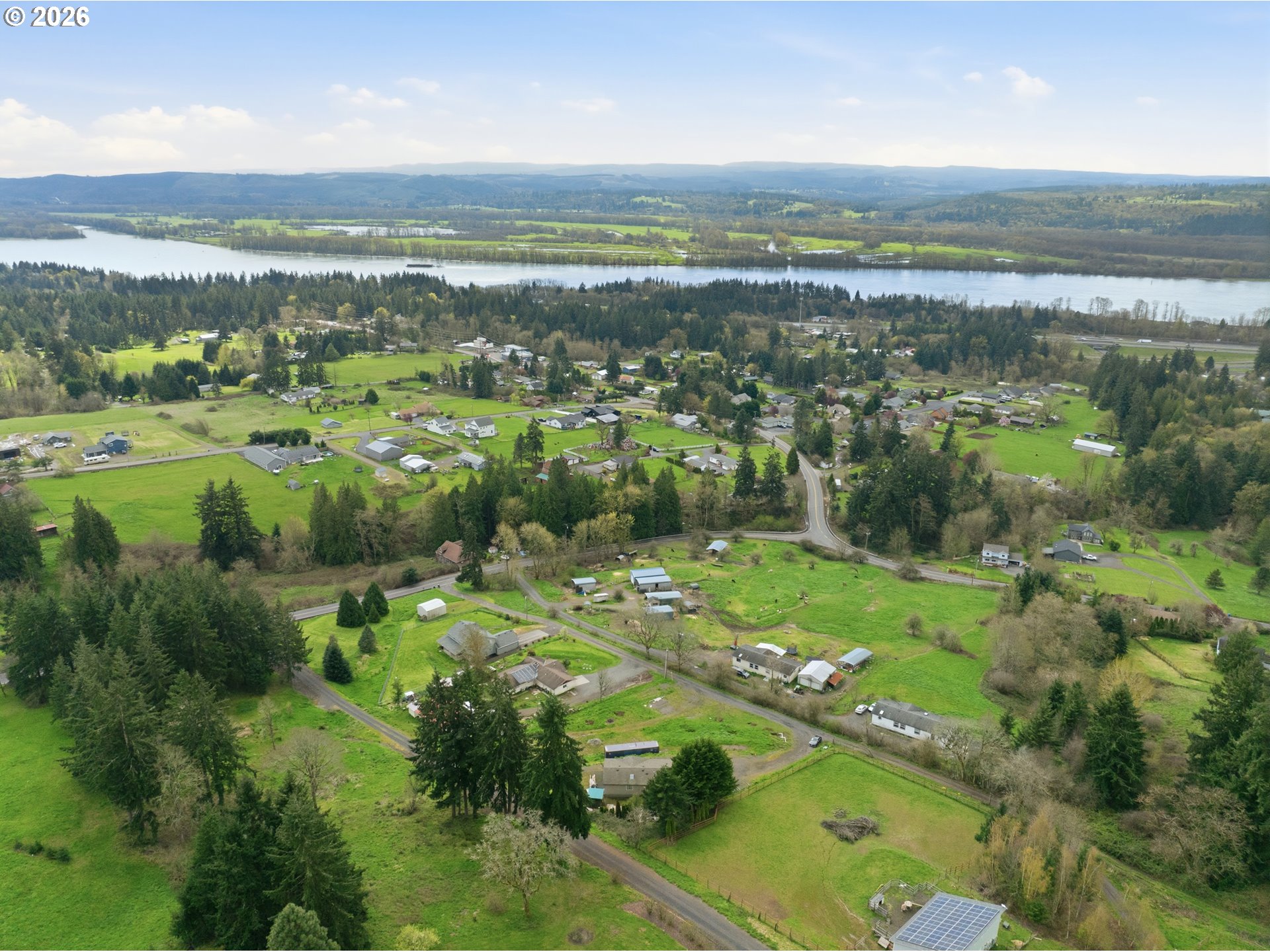 144 Angels Lane Kalama, WA 98625 - Photo 3 of 28 a view of city with ocean