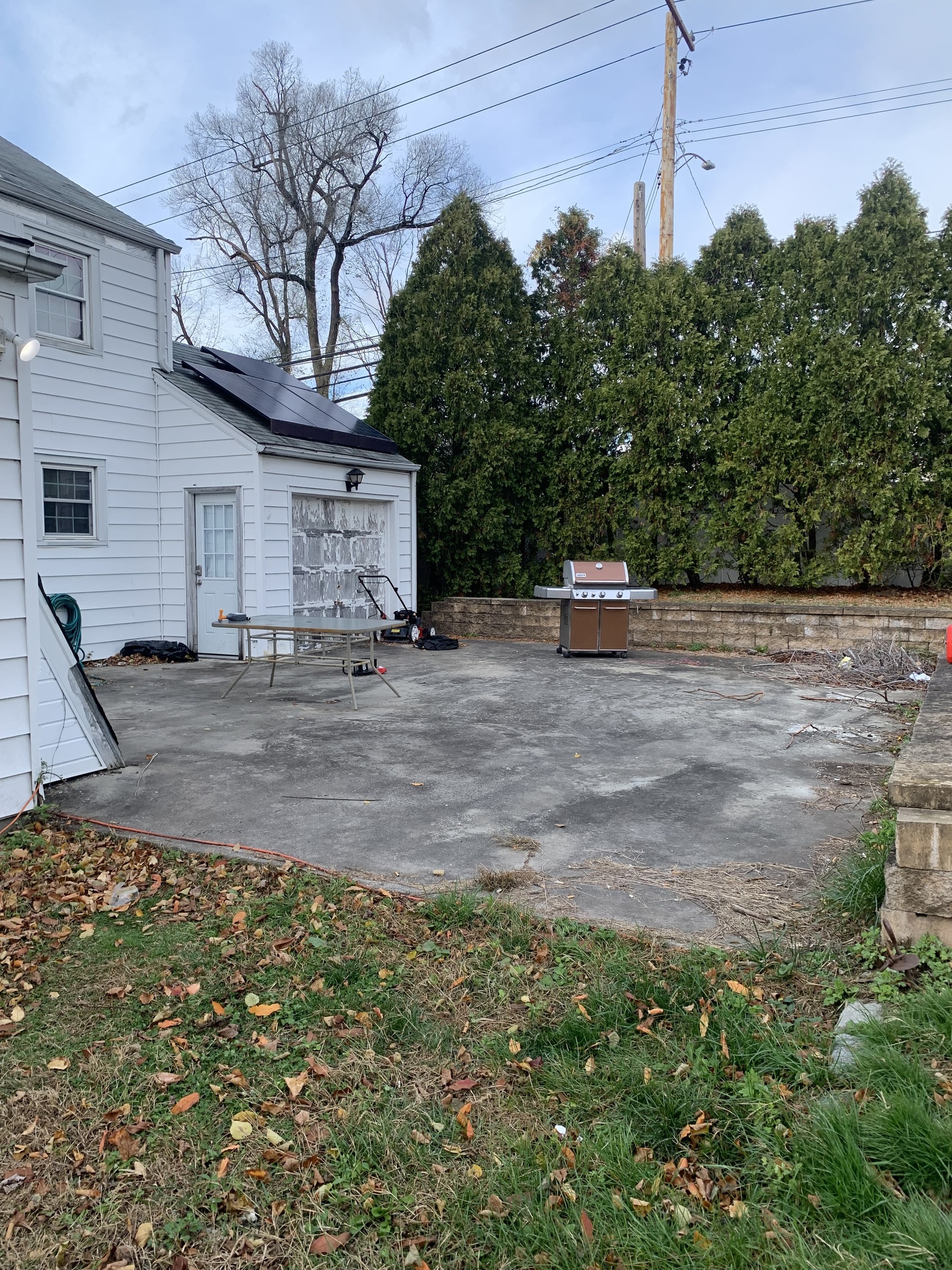 6 Norway Road North Haven, CT 06473 - Photo 5 of 15 a view of a house with a outdoor space