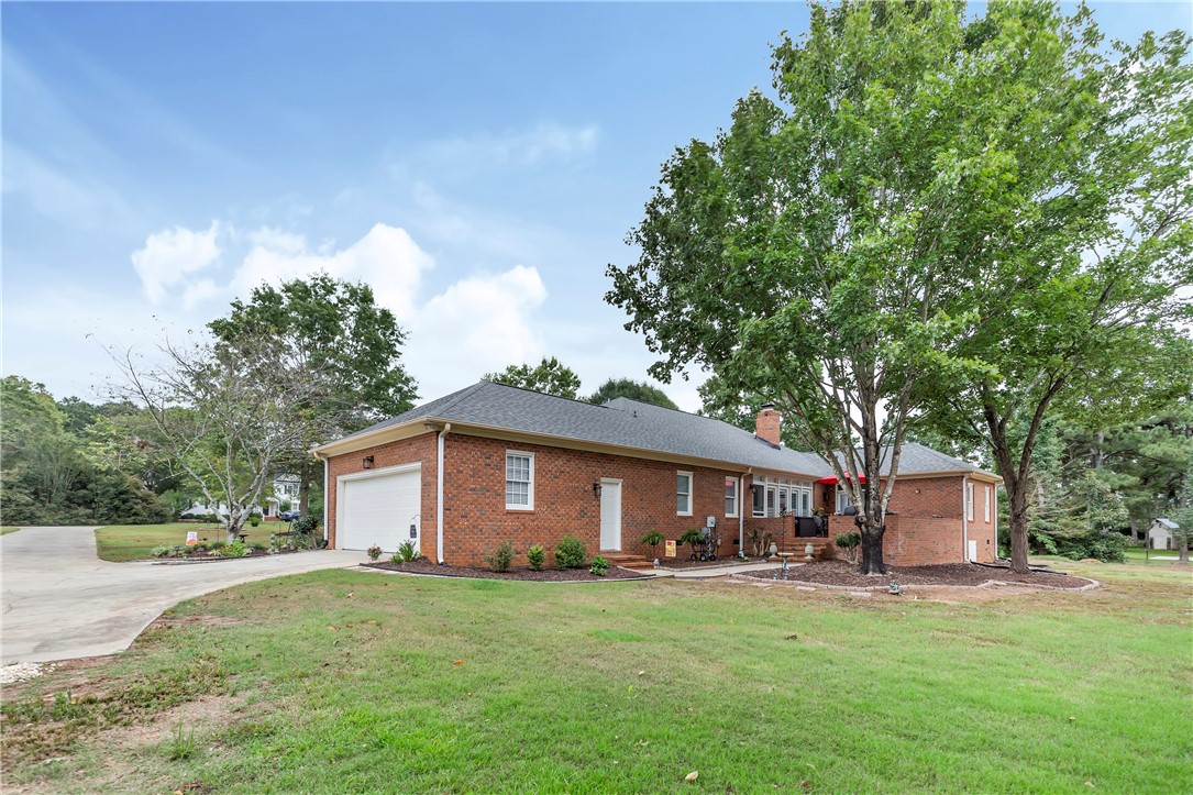 2814 Rambling Path Anderson, SC 29621 - Photo 6 of 47 Large driveway and 2 car garage