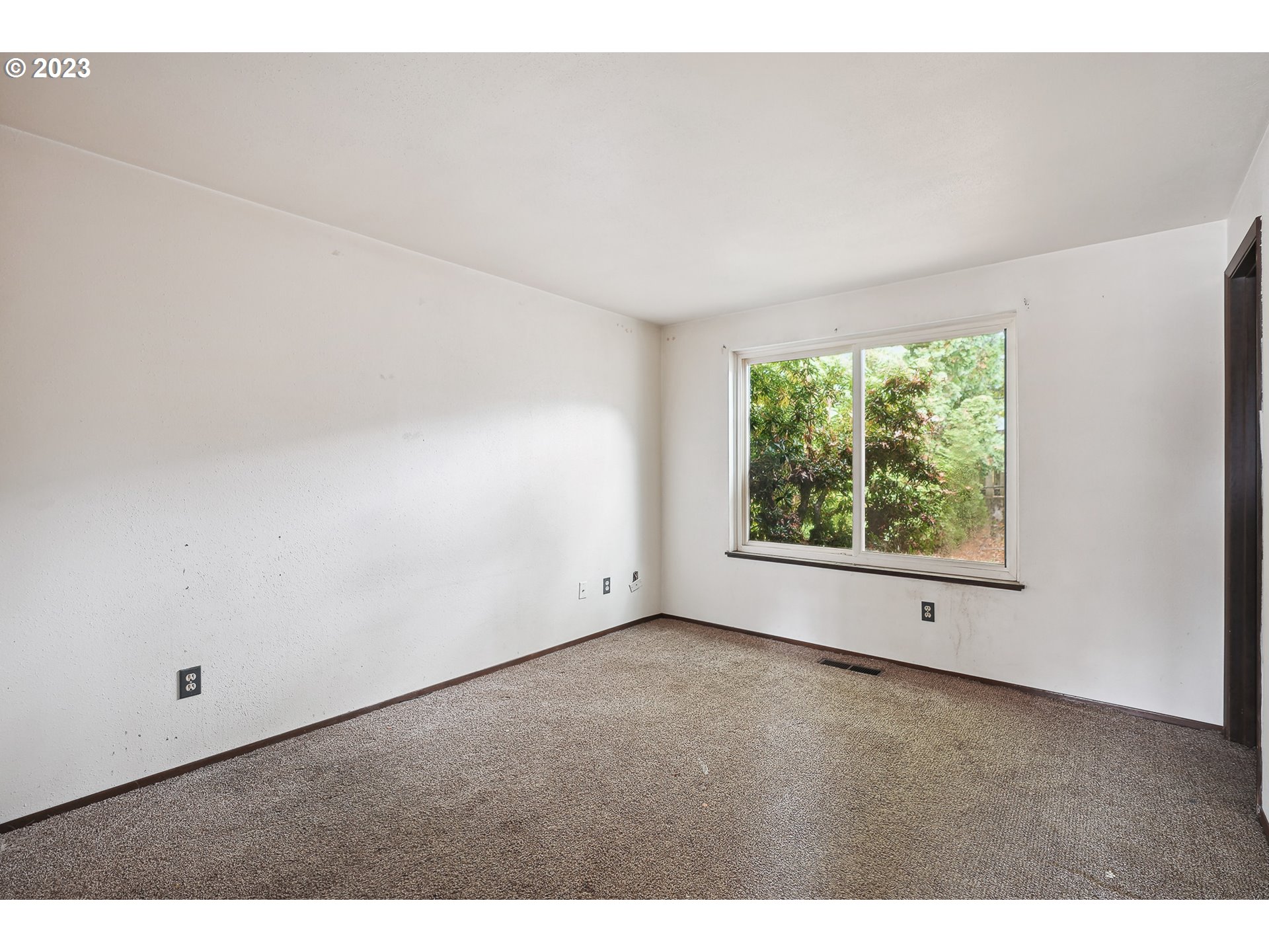 2295 Northeast Juniper Avenue Gresham, OR 97030 - Photo 16 of 25 an empty room with large window