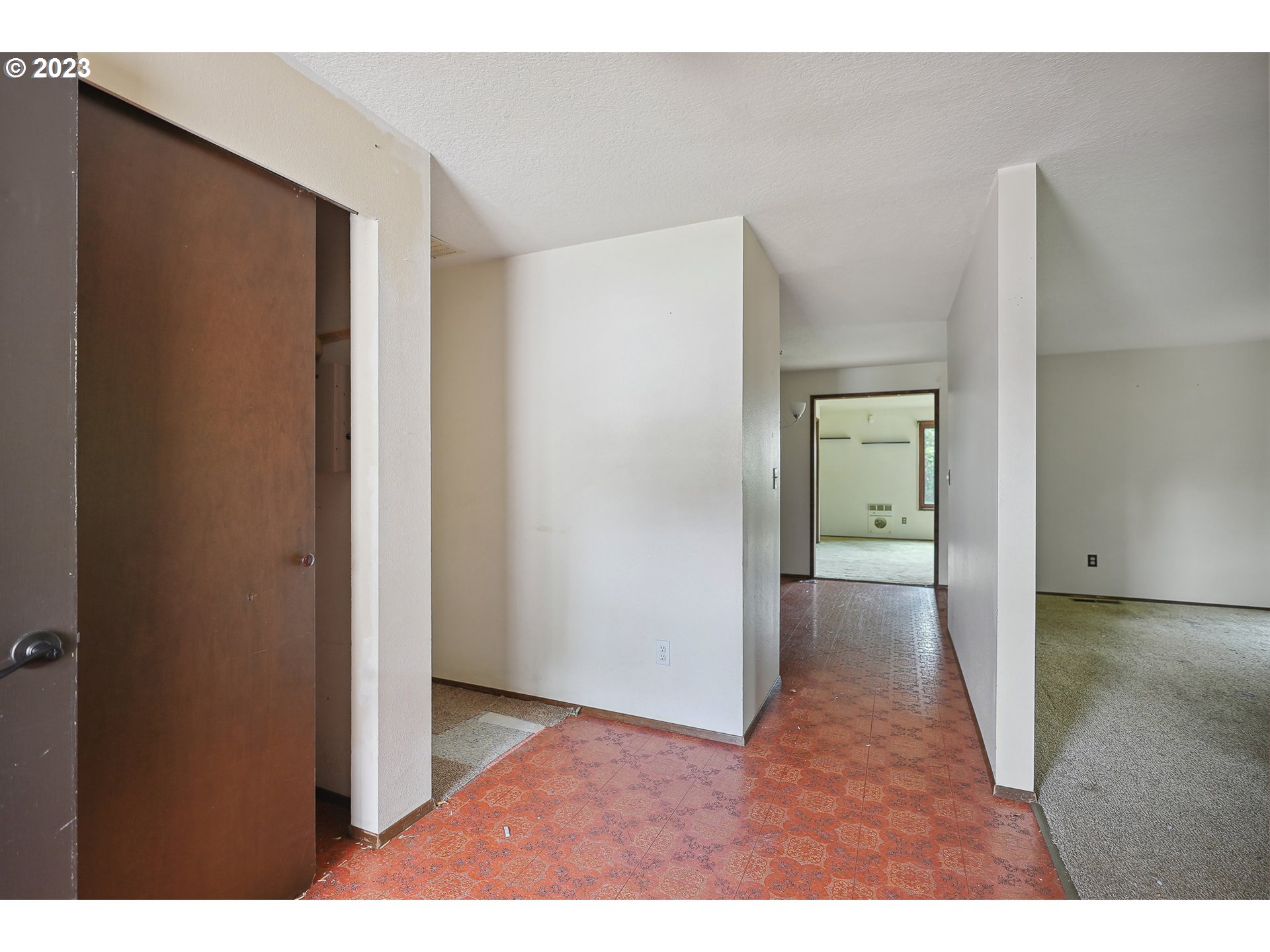 2295 Northeast Juniper Avenue Gresham, OR 97030 - Photo 10 of 25 a view of a room with a hallway
