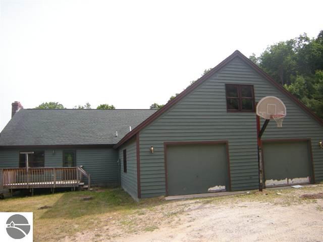 6064 Valley Road Honor, MI 49640 - Photo 3 of 19 1737655-2.JPG