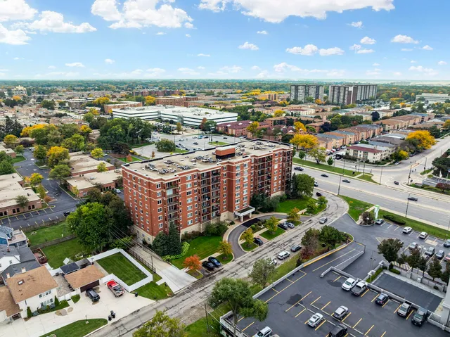 $239,000 | 5555 North Cumberland Avenue, Unit 509, Chicago, IL 60656