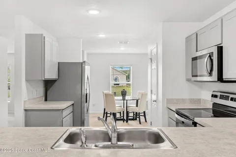 $307,500 | 281 Sarah Road Southwest, Palm Bay, FL 32908