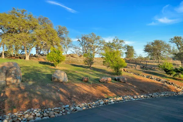 $1,099,000 | 9830 Deer Hollow Trail, Browns Valley, CA 95918