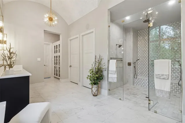 $6,595,000 | 1521 Meandering Way Drive, Roanoke, TX 76262