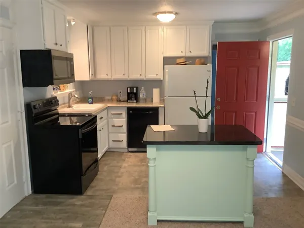 $995 | 67 County Road 3893 East, Cleveland, TX 77328