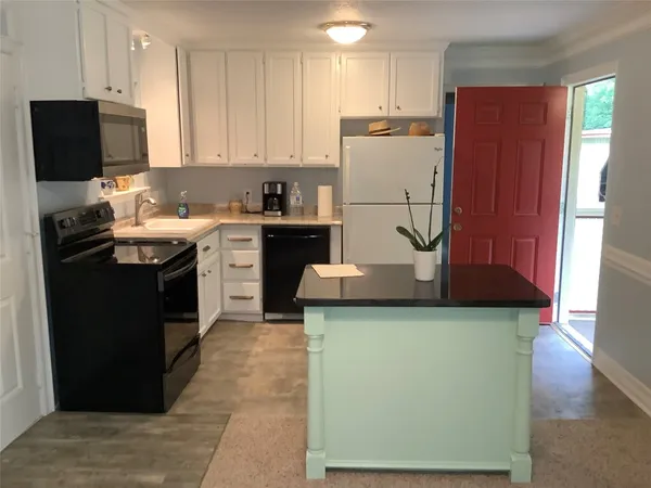 $995 | 67 County Road 3893 East, Cleveland, TX 77328