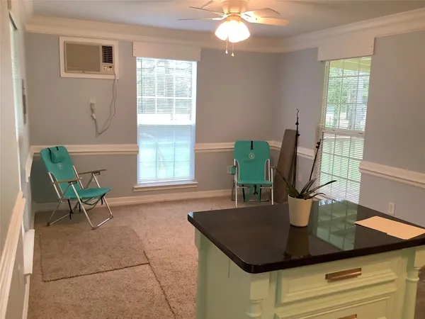 $995 | 67 County Road 3893 East, Cleveland, TX 77328