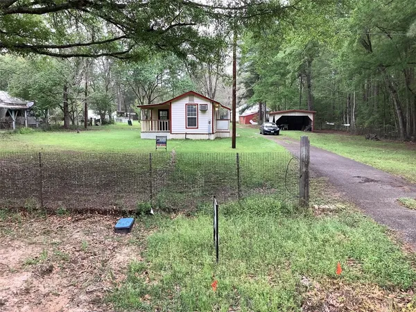$995 | 67 County Road 3893 East, Cleveland, TX 77328