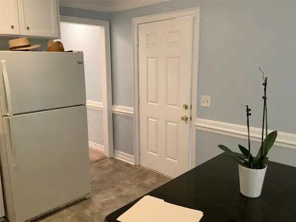 $995 | 67 County Road 3893 East, Cleveland, TX 77328