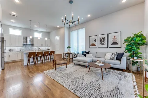 $468,500 | 1719 Caddo Street, Unit 101, Dallas, TX 75204