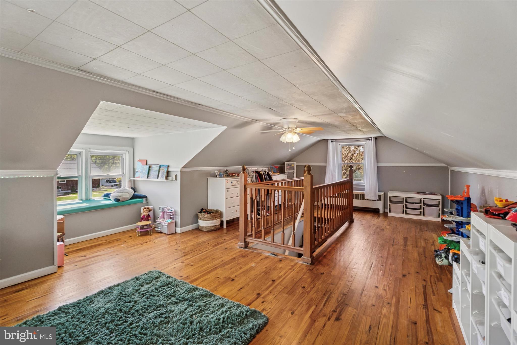 134-7 East 7 Stars Road Phoenixville, PA 19460 - Photo 15 of 25 a view of a livingroom with furniture and hardwood floor