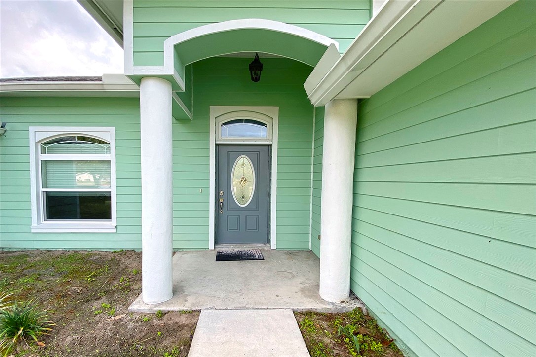 4899 Kirby Loop Road Fort Pierce, FL 34981 - Photo 2 of 32