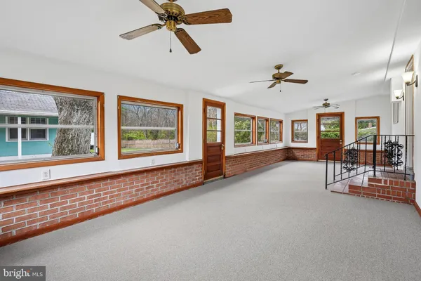 $2,950 | 10306 Gunston Road, Lorton, VA 22079