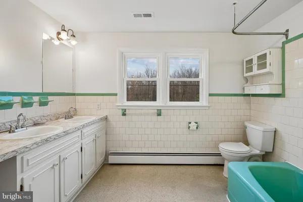 $2,950 | 10306 Gunston Road, Lorton, VA 22079