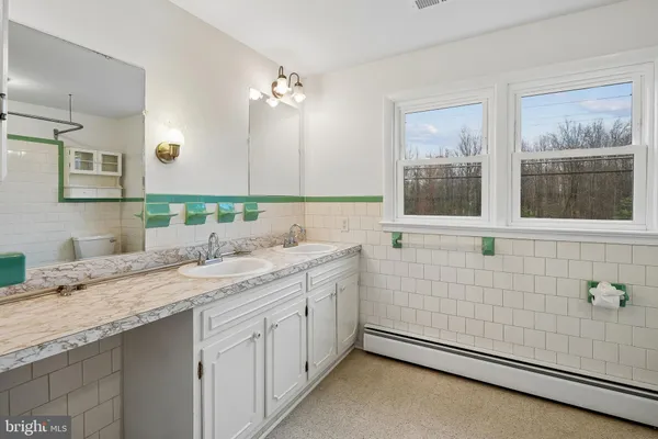 $2,950 | 10306 Gunston Road, Lorton, VA 22079