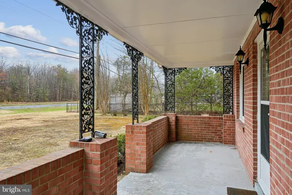 $2,950 | 10306 Gunston Road, Lorton, VA 22079