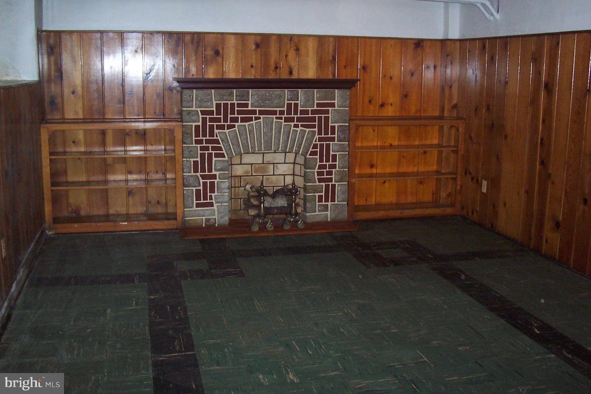 3704 Delverne Road Baltimore, MD 21218 - Photo 10 of 17 a view of door