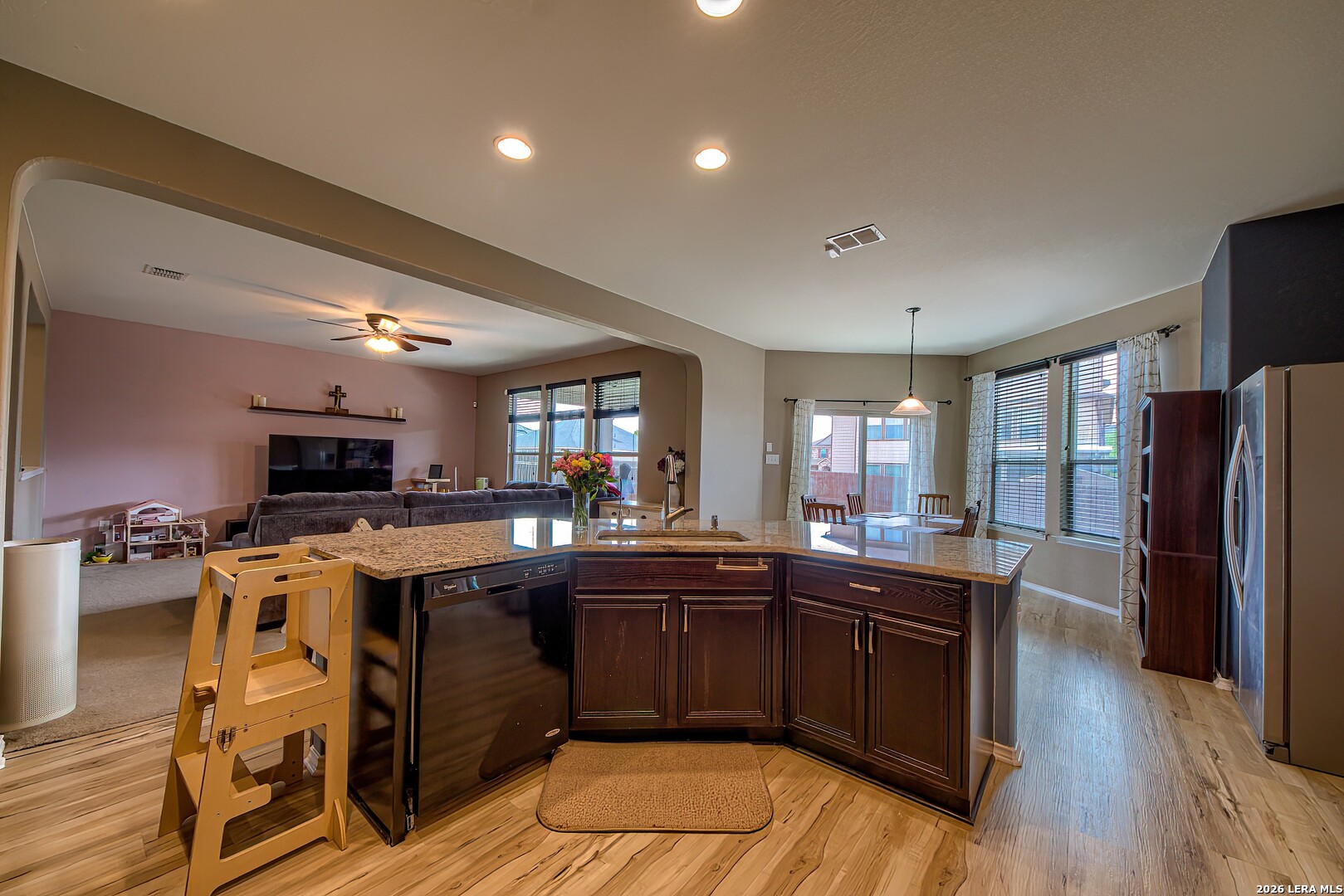 9750 Copperway Converse, TX 78109 - Photo 12 of 31
