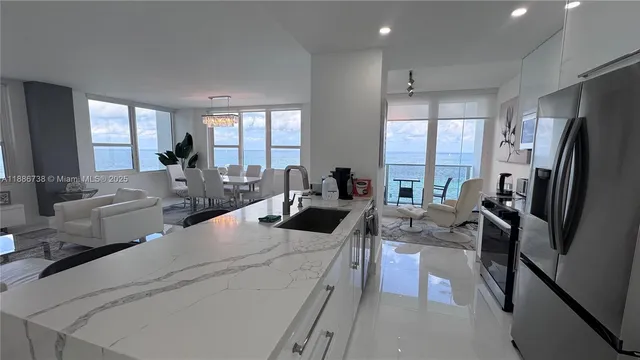 $5,999 | 3505 South Ocean Drive, Unit 912, Hollywood, FL 33019