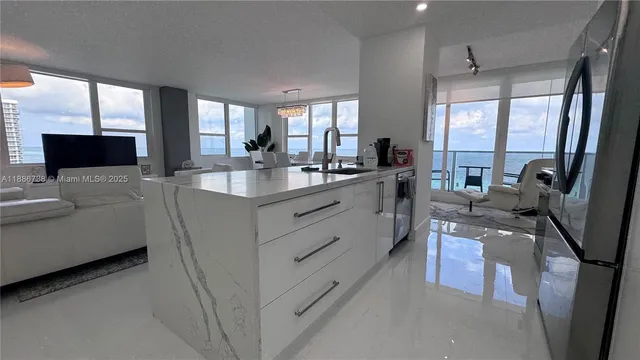 $5,999 | 3505 South Ocean Drive, Unit 912, Hollywood, FL 33019