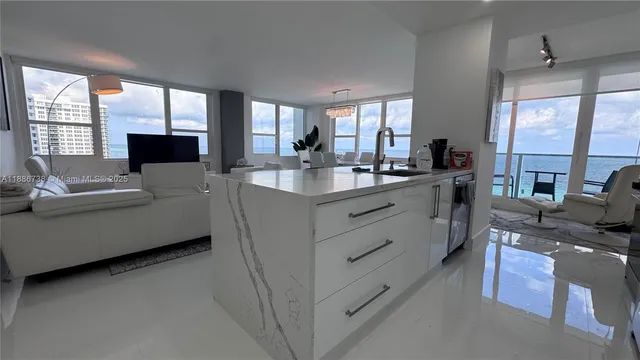$5,999 | 3505 South Ocean Drive, Unit 912, Hollywood, FL 33019