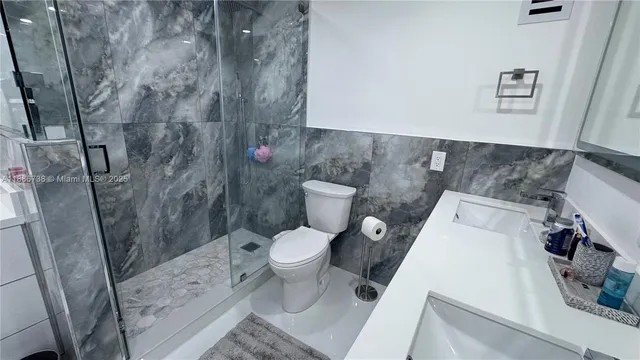 $5,999 | 3505 South Ocean Drive, Unit 912, Hollywood, FL 33019