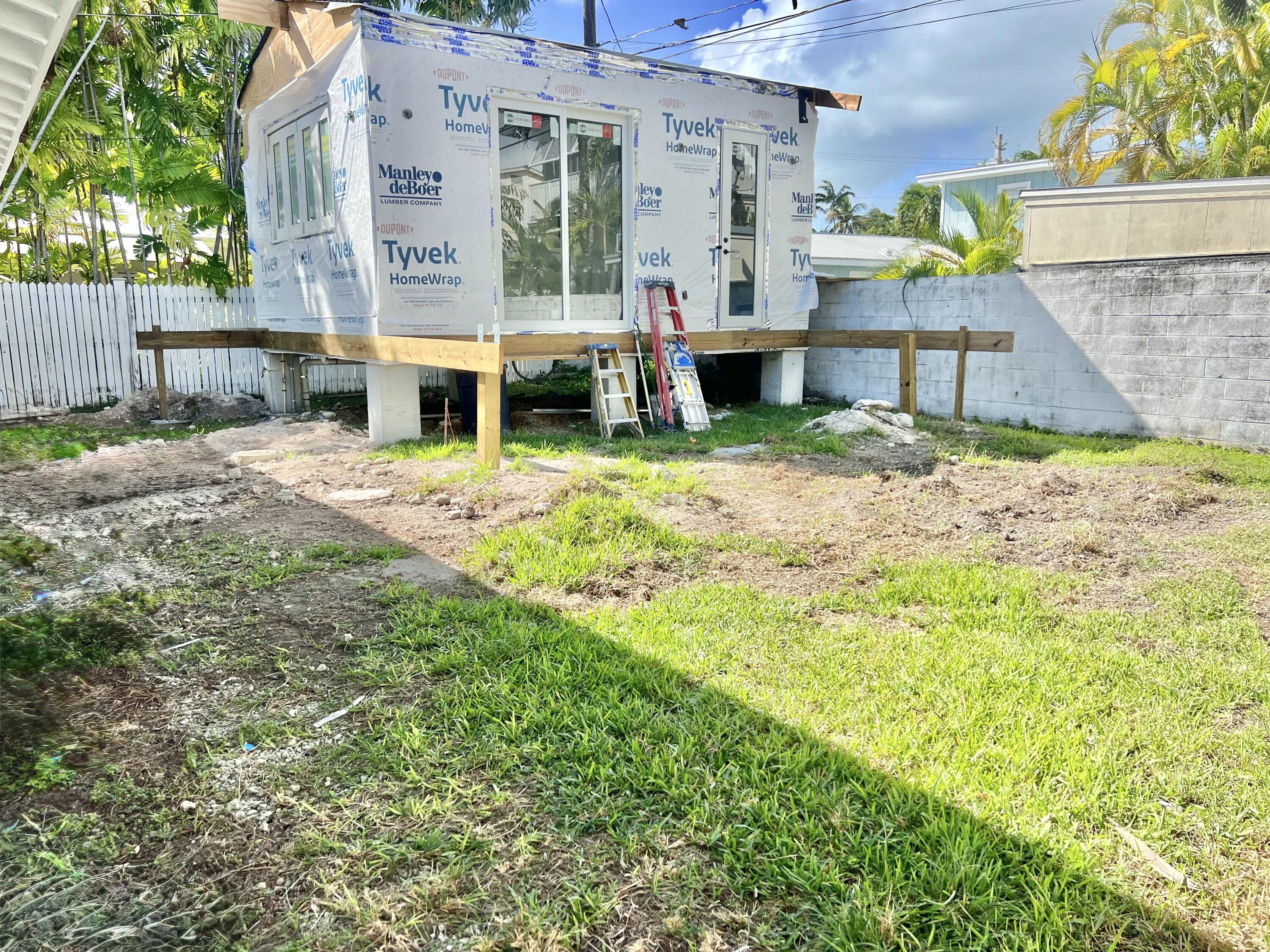 1505 Johnson Street Key West, FL 33040 - Photo 17 of 18 1505 Johnson Back