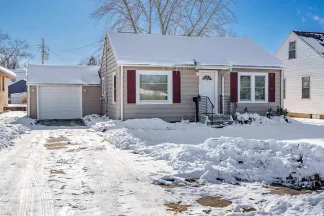$117,500 | 1620 Pierce Avenue, Rockford, IL 61103